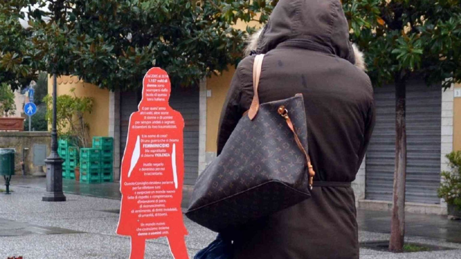 Calabria, a 14 anni schiava sessuale del clan