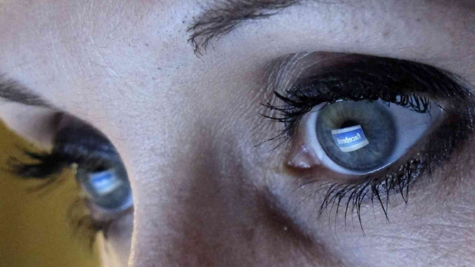 Il suicidio dopo il video osè: ecco cosa scatta nei carnefici