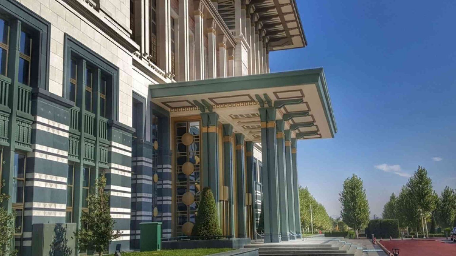 In visita al palazzo presidenziale di Ankara. Simbolo del potere di Erdogan e della nuova Turchia