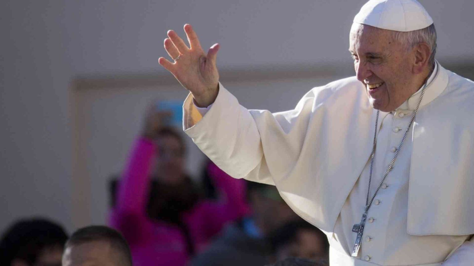 «Non abbiate paura!», Papa Francesco ricorda l'appello di Giovanni Paolo II