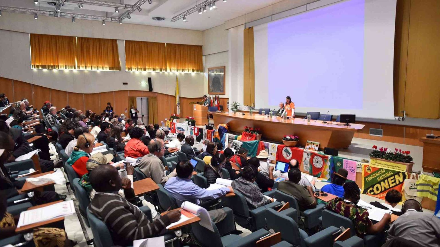 Movimenti popolari, i poveri protagonisti del cambiamento