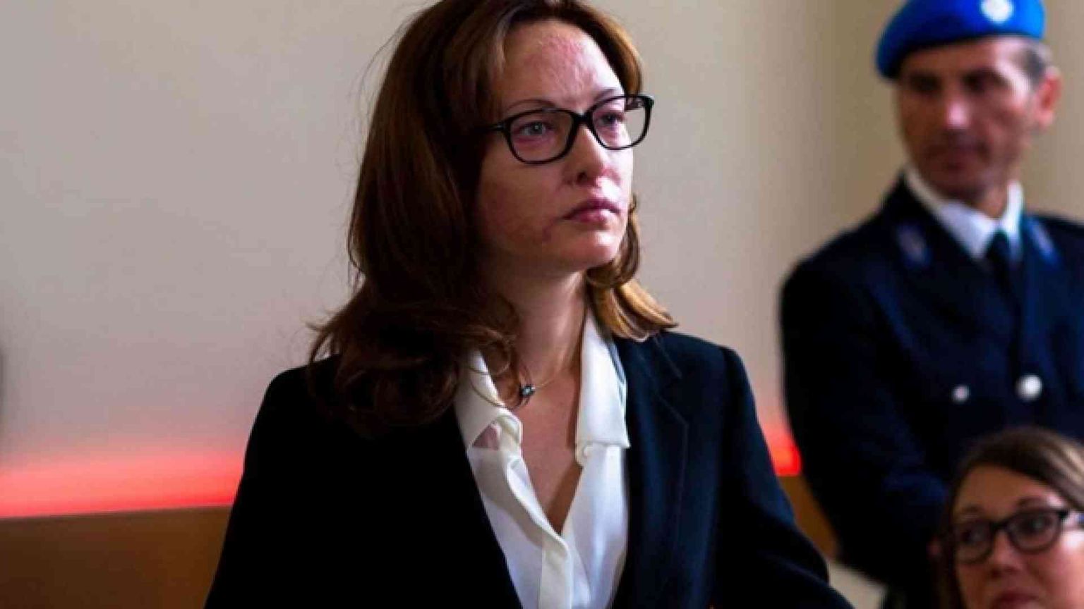 Il volto di Lucia Annibali, per aprire gli occhi