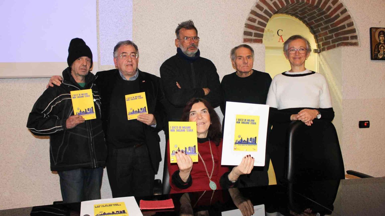 Con i clochard al quartiere che accoglierà il Papa