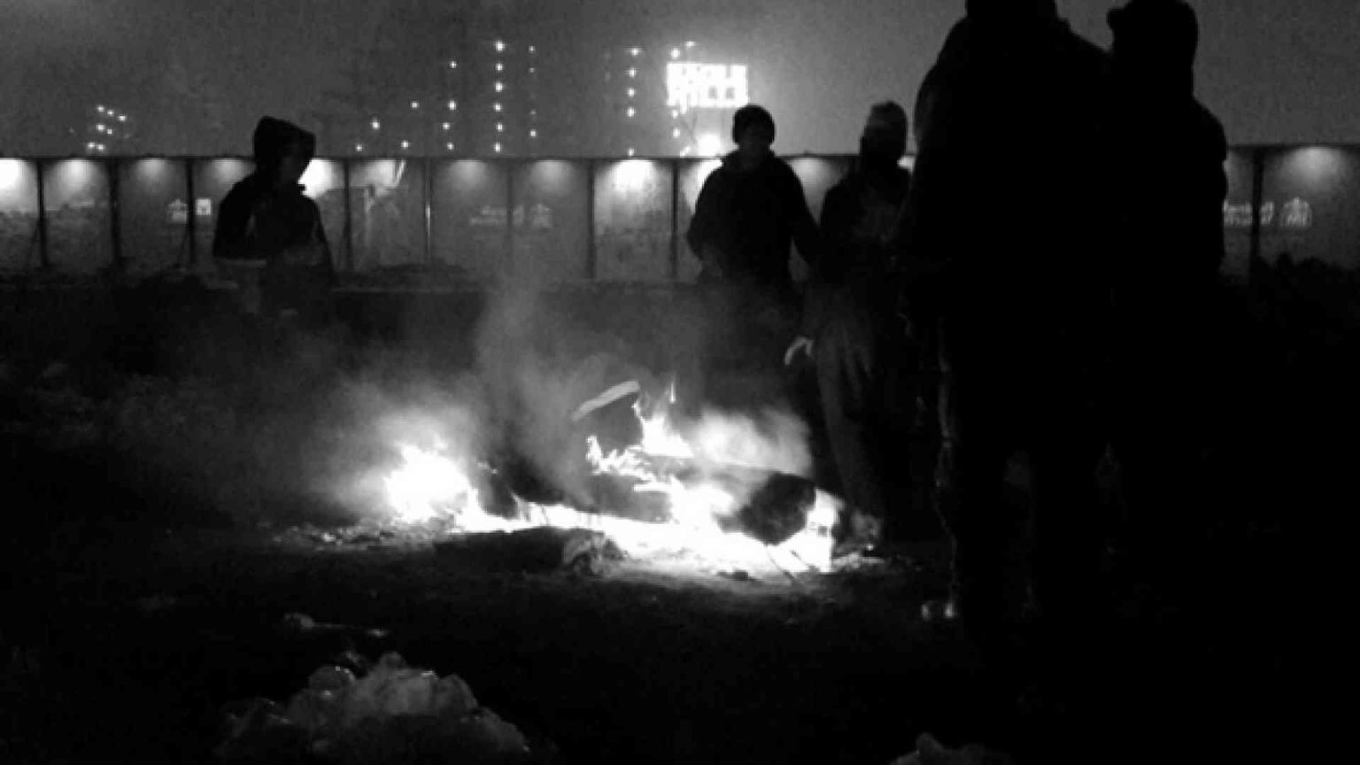 Viaggio tra i 1.500 profughi dimenticati a un passo dall'Europa