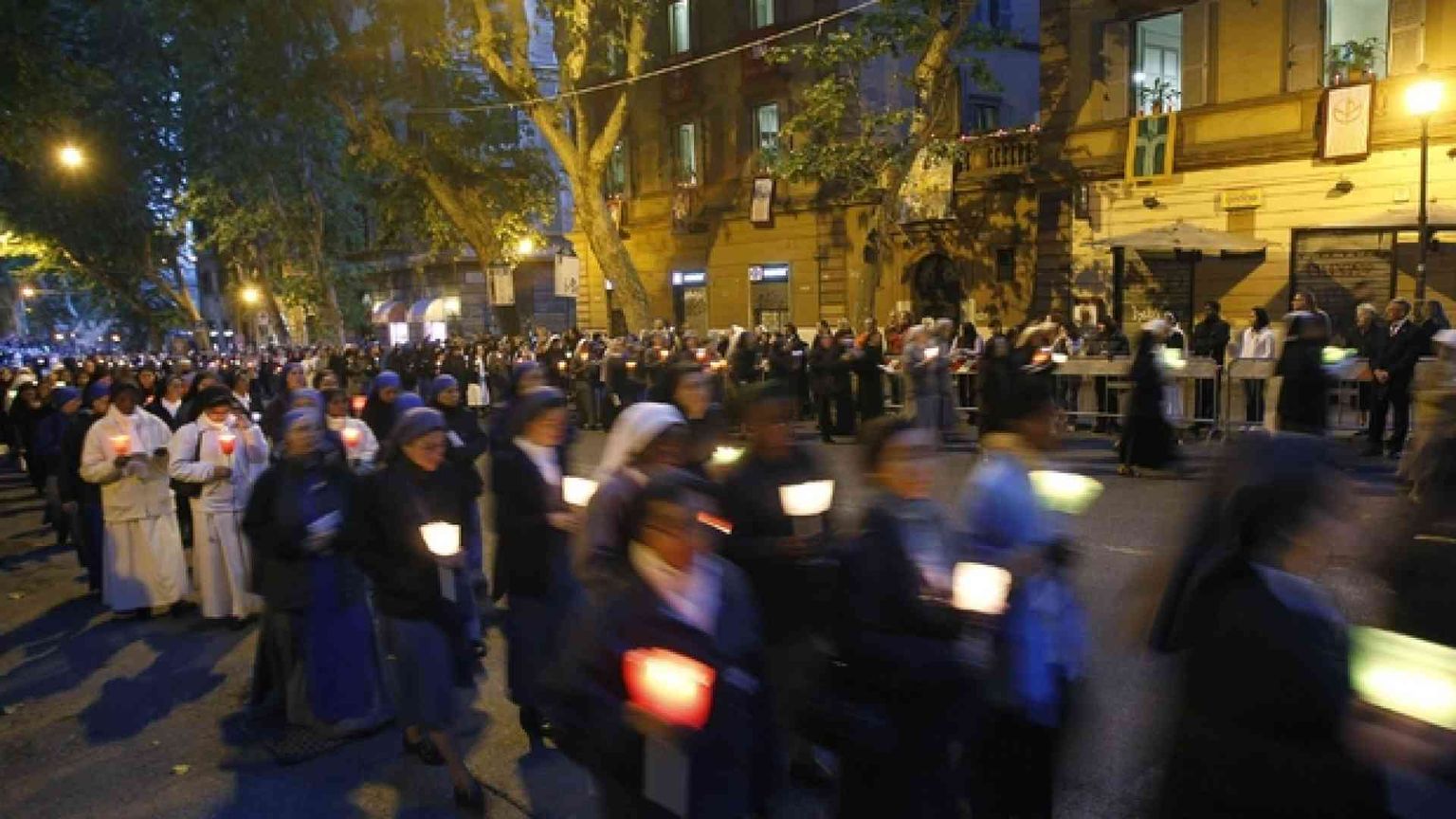 Il Municipio IV fa retromarcia: «Nessuna tassa per le processioni religiose»