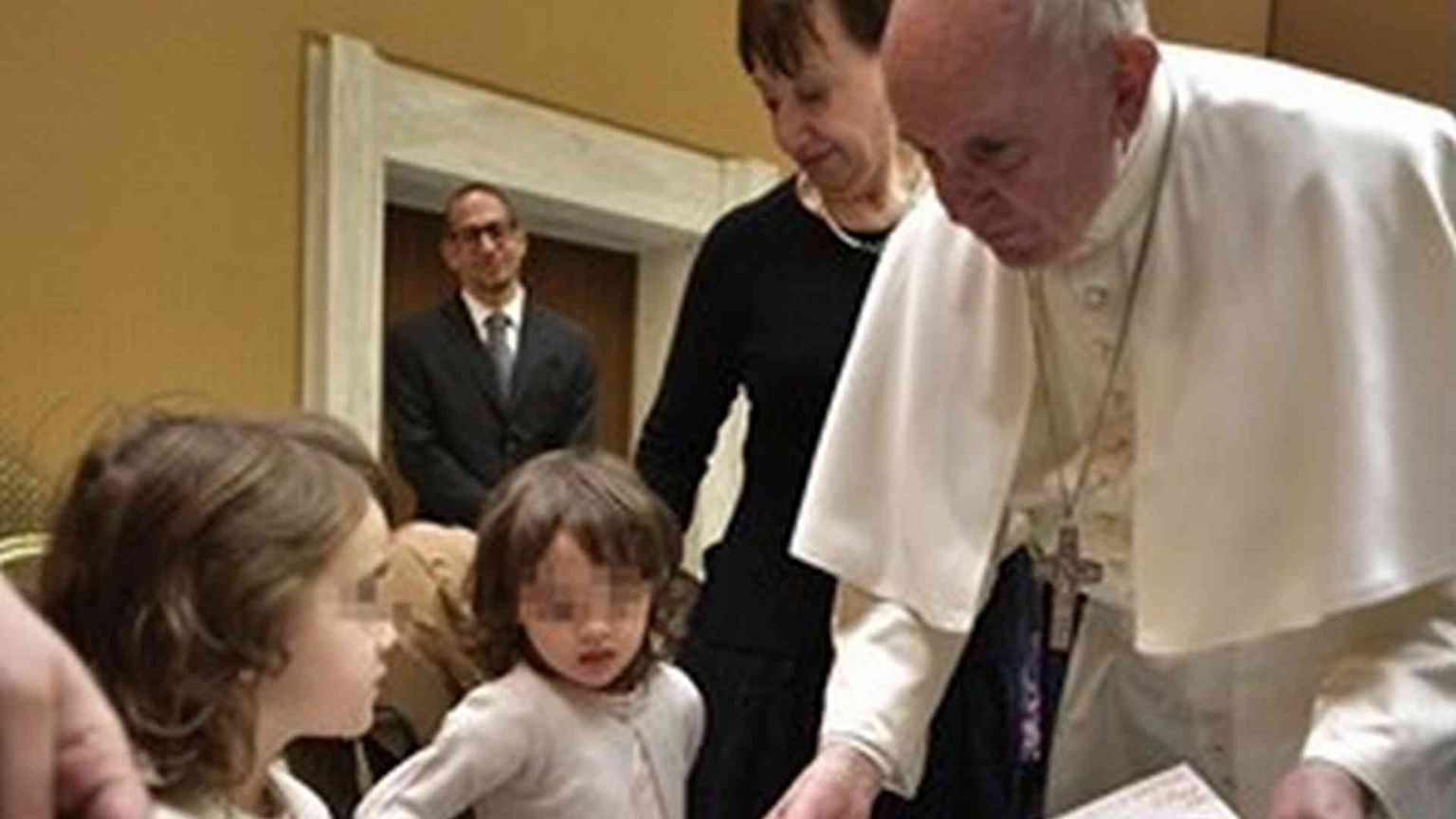 Incontro del Papa con i familiari: la strada dell'amore semina pace