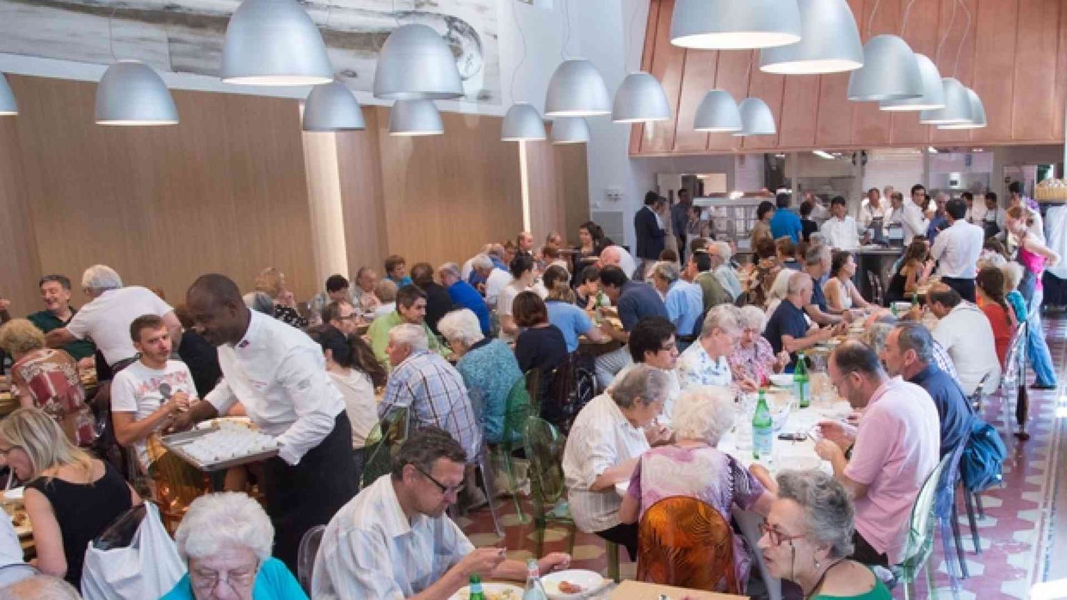 «Ristorante solidale» nasce con i pasti recuperati dalle eccedenze