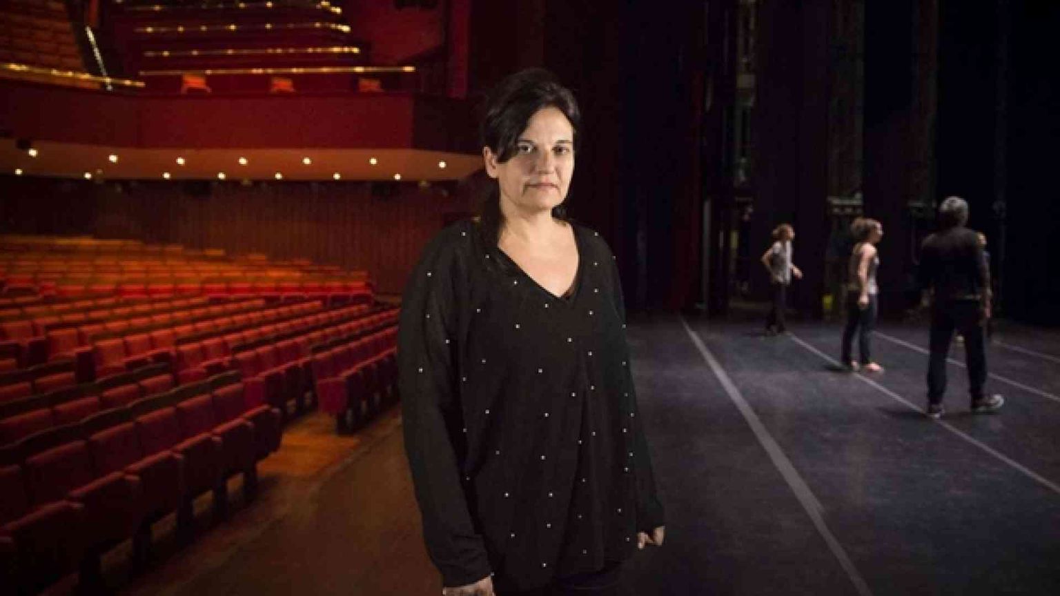 Piccolo, la scimmia nuda adesso balla per Emma Dante