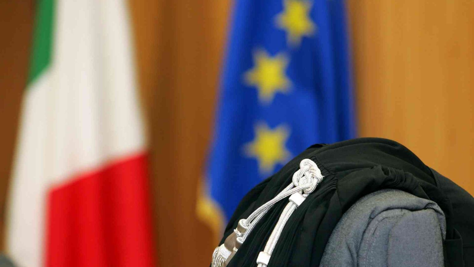 Tribunale riconosce l'adozione in una coppia omosessuale