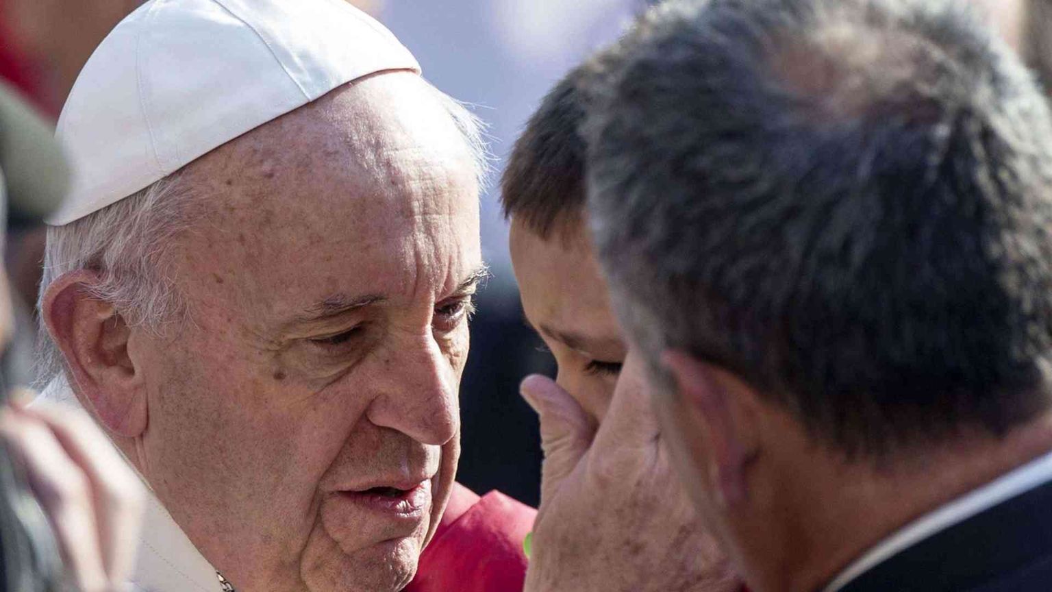 Il Papa: «In Siria inaccettabile strage, cessi questa tragedia»