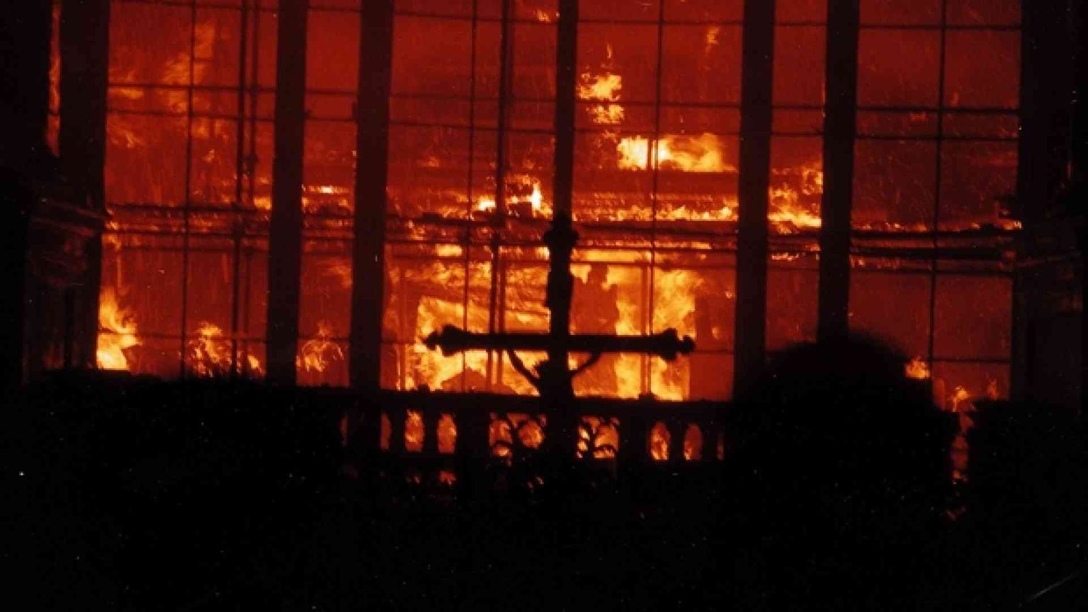 La notte che rischiammo di «perdere» la Sindone