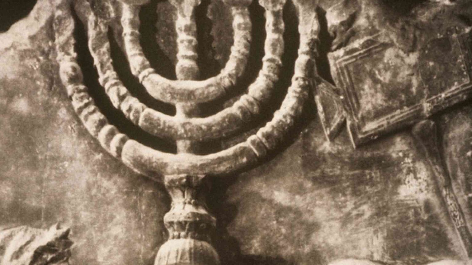 A Roma storia e mito della Menorà, il più antico simbolo ebraico