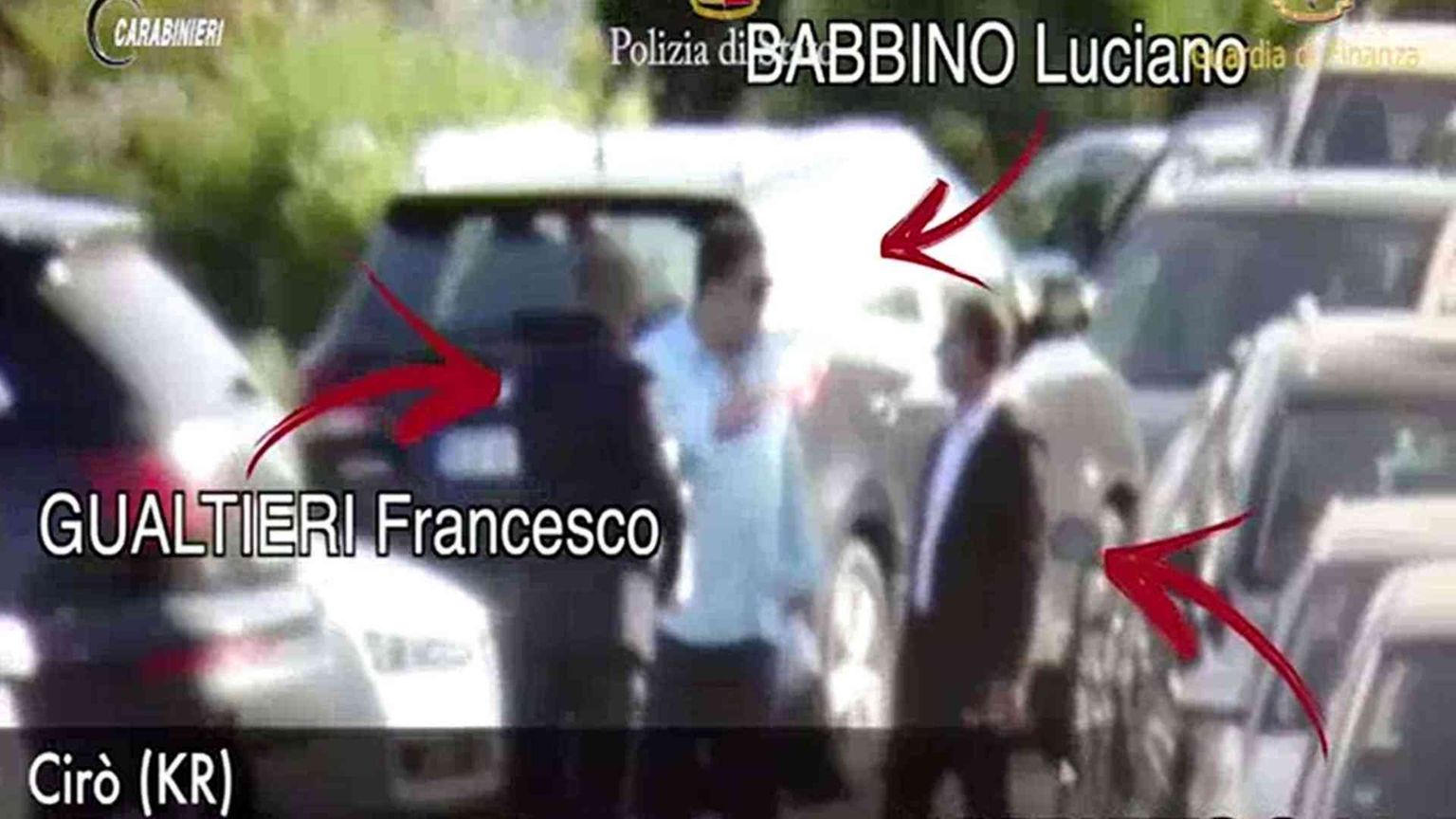 Sgominato il clan che gestiva il Centro migranti. Sospeso il parroco coinvolto