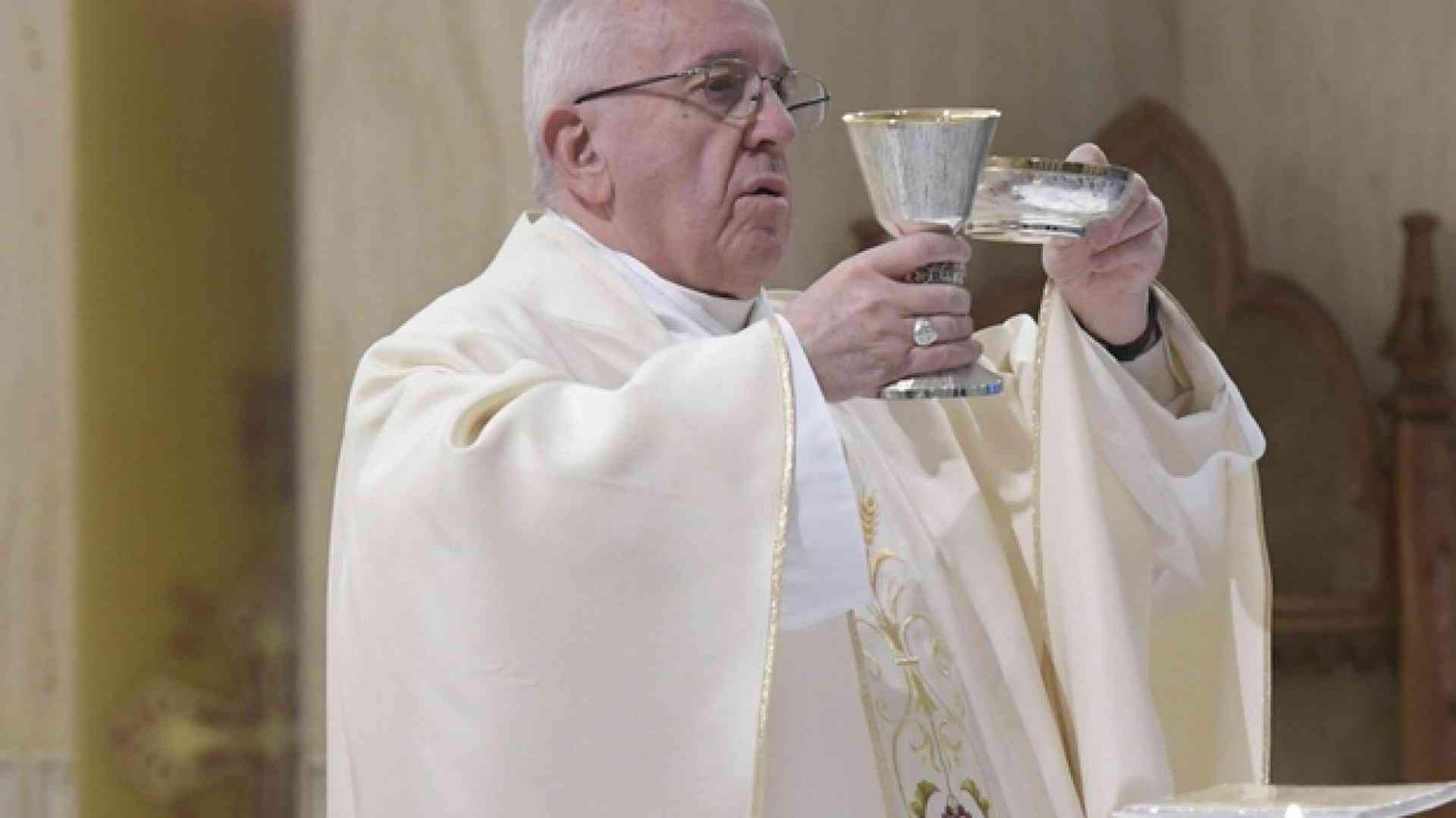 Pane e vino per la Messa, ecco le regole