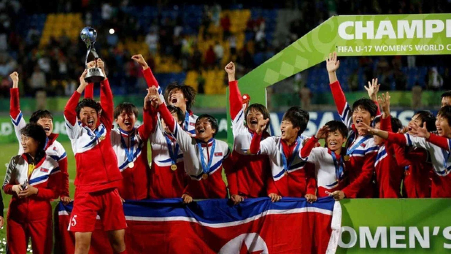 Nord Corea, Han e le sue sorelle in un calcio di regime