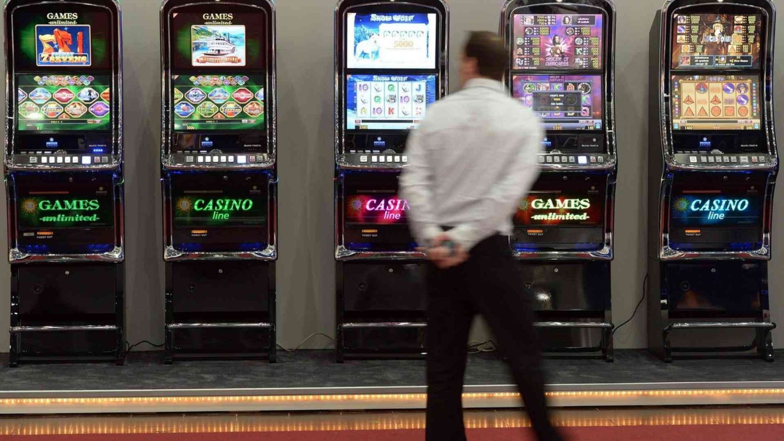 La Bce finanzia le slot, la denuncia di «Vita»