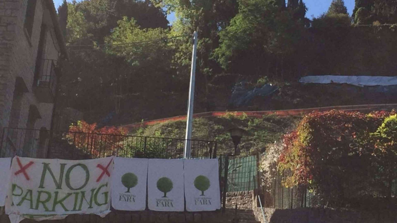 Il parcheggio della Fara sopra una discarica abusiva