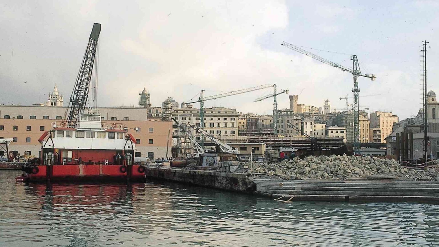 Porti italiani, la crescita ristagna ancora