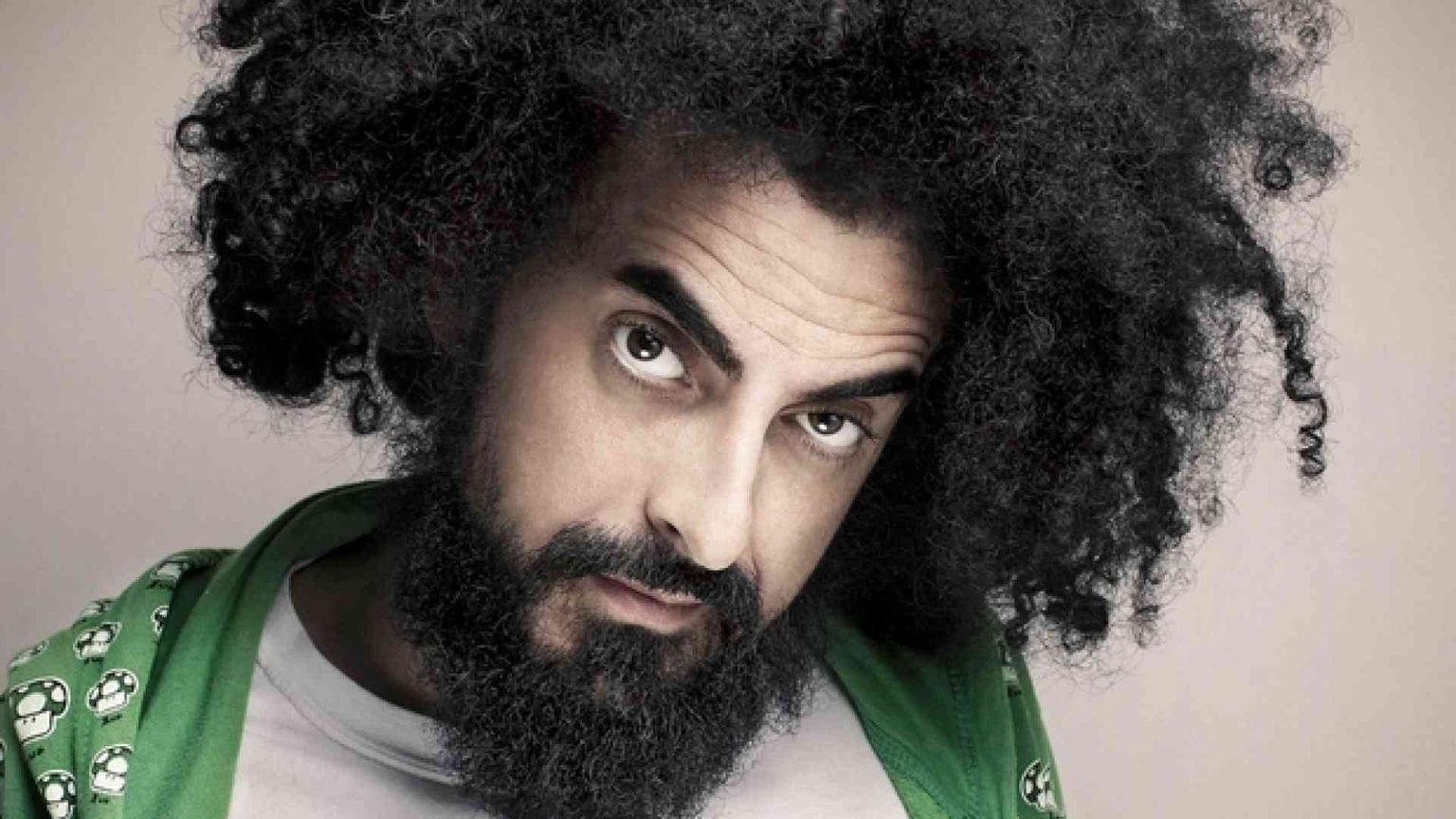 Caparezza, arguzia e ironia: «La mia vita al ritmo di rap»