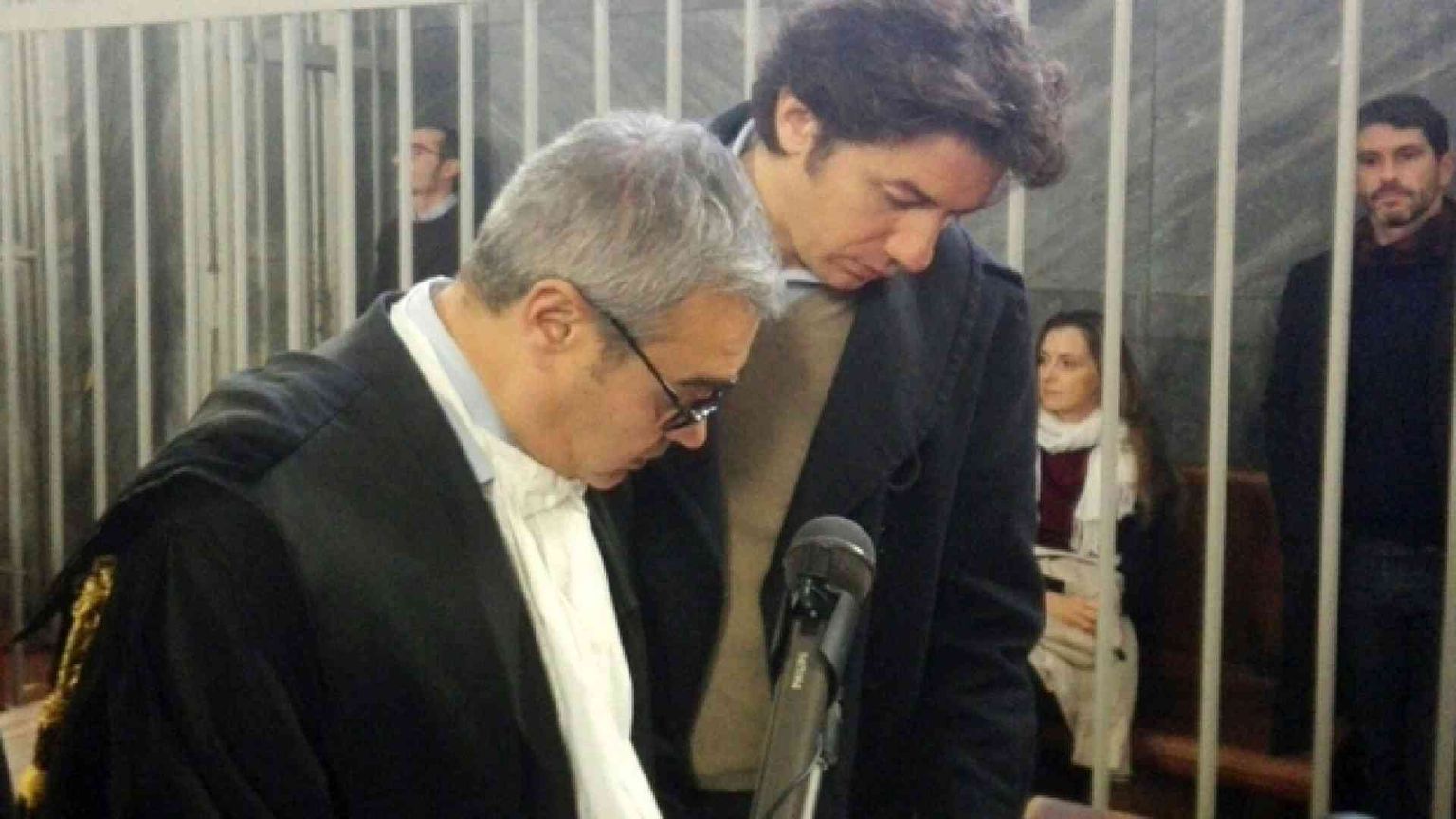 Dj Fabo, si è aperto il processo a Cappato per «aiuto al suicidio»