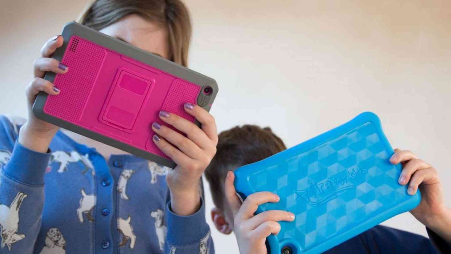 Già a tre anni i bambini pazzi per YouTube. Ecco i rischi