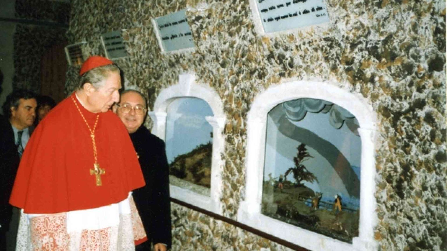 Milano, apre il presepe «ispirato» dal cardinale Martini