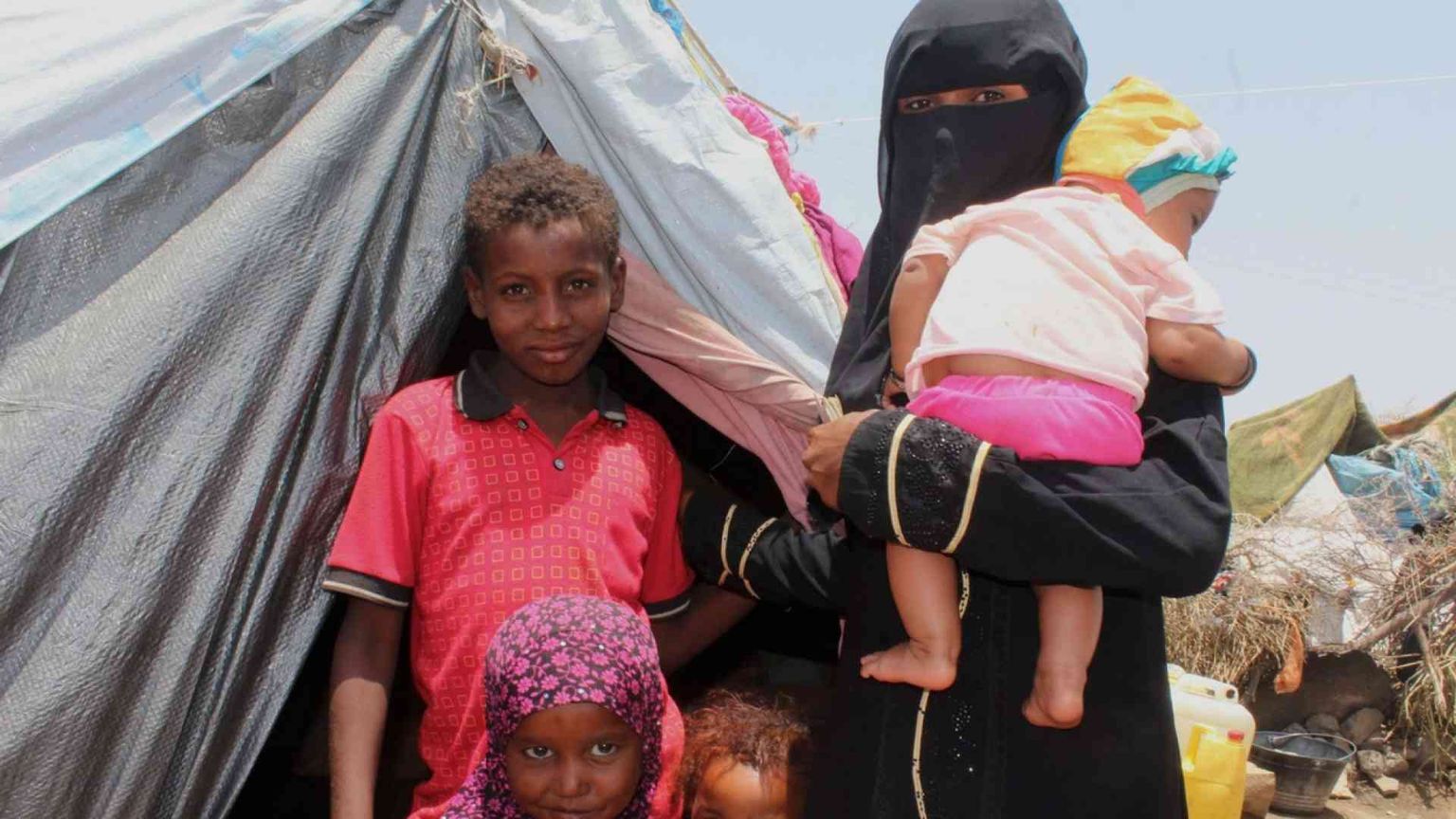 Mille giorni di guerra, un paese alla fame. I bambini le prime vittime