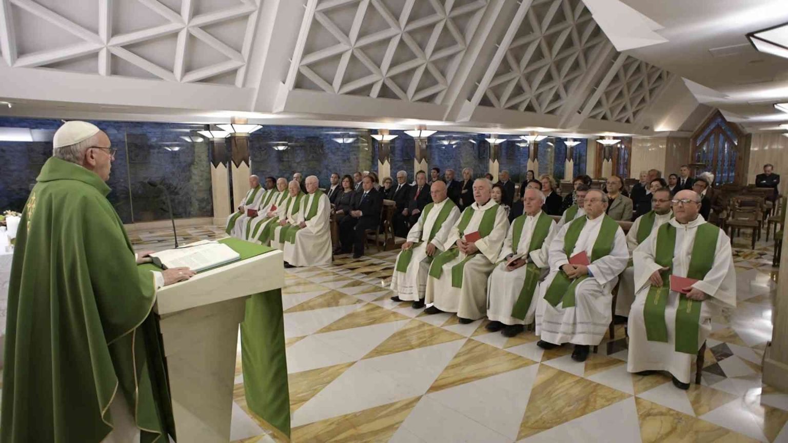 Doppia vita per i pastori è ferita nella Chiesa