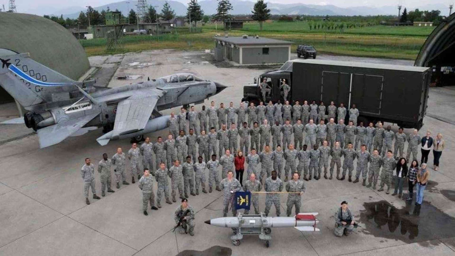 Cresce la spesa militare italiana: nuove armi e costi per il nucleare