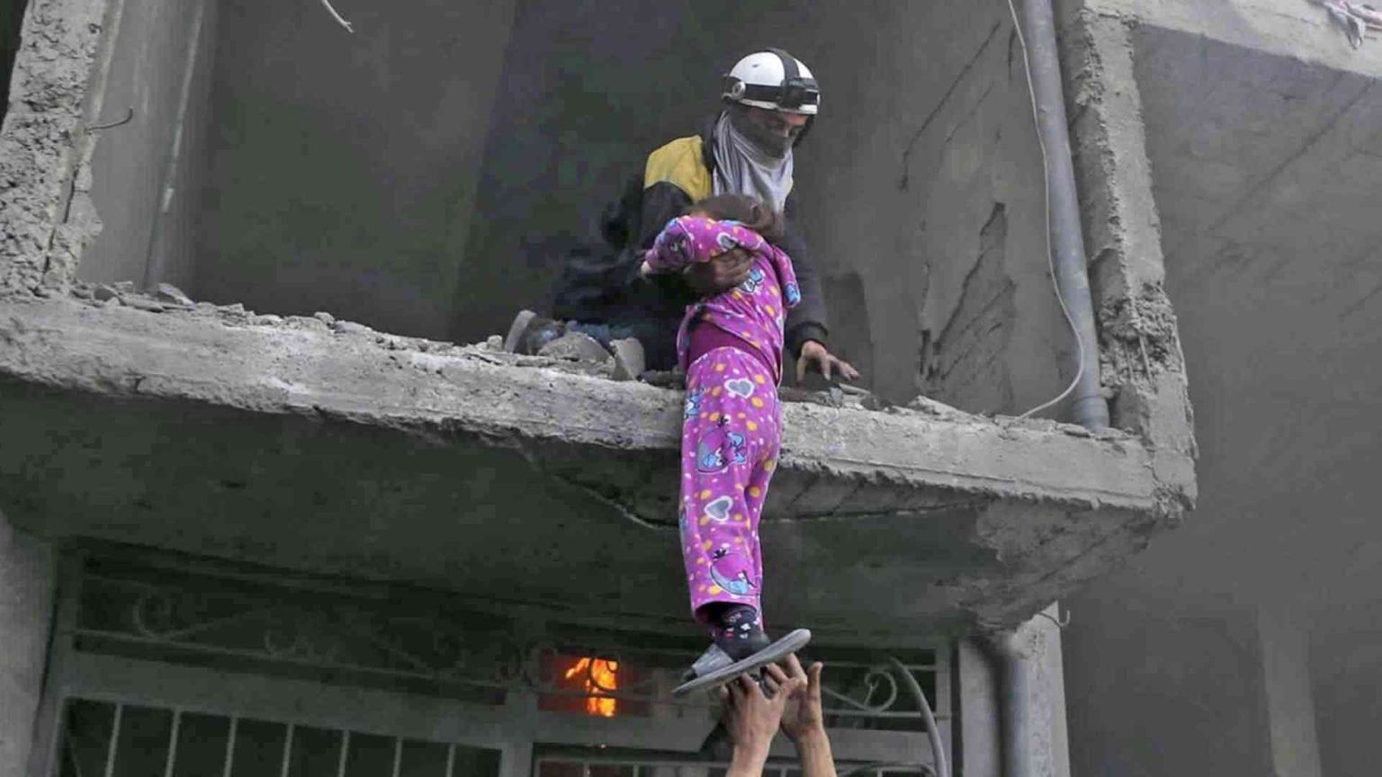 A Ghouta, roccaforte dei ribelli, la sofferenza dei bambini / FOTO