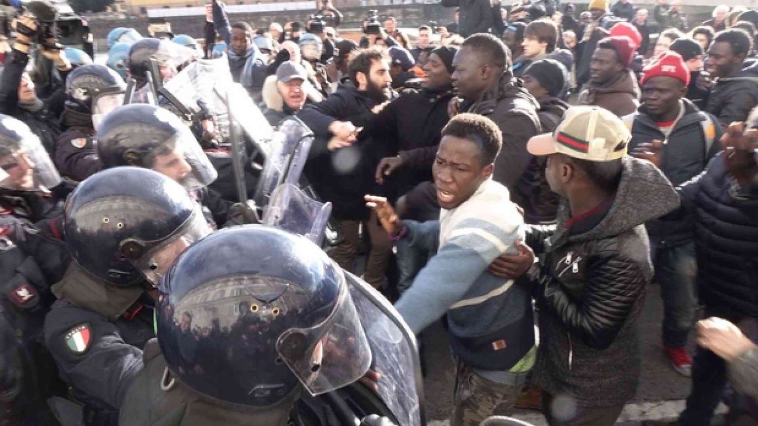 Senegalese ucciso, ancora tensioni e polemiche