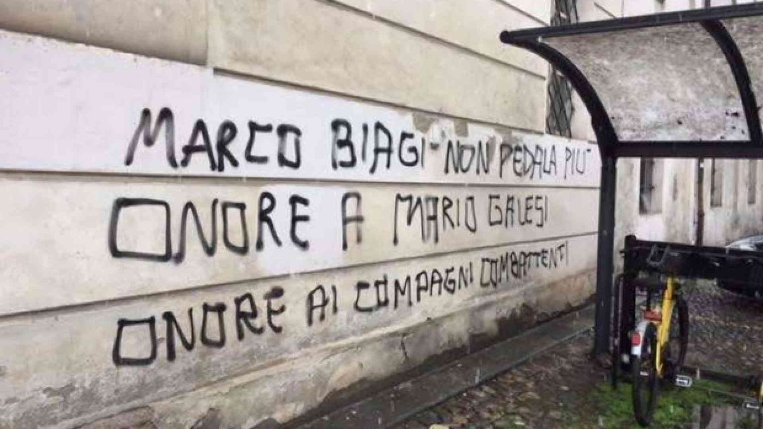 16 anni dopo ancora odio: quegli slogan (sbagliati) contro Marco Biagi
