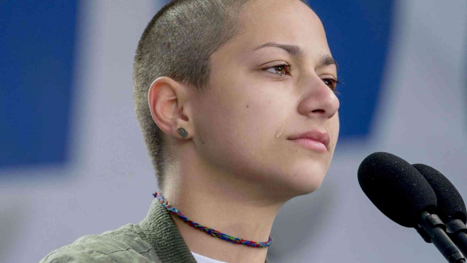 Marcia contro le armi, ecco cosa ha detto la sopravvissuta Emma Gonzalez