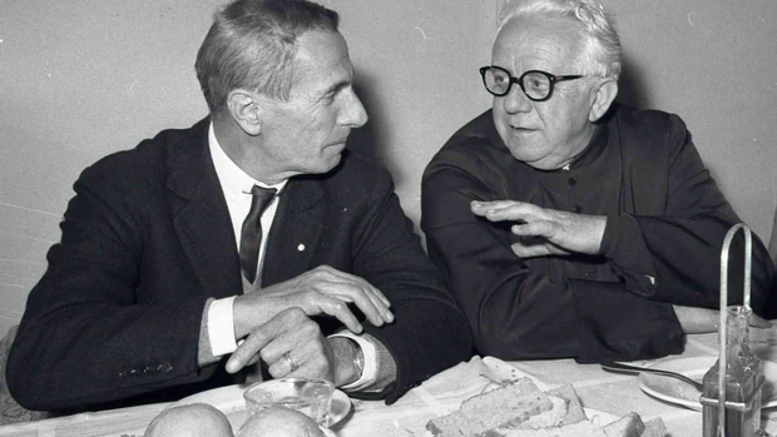 Il Papa a Nomadelfia. Quando Buzzati arrivò e restò «imbesuito»