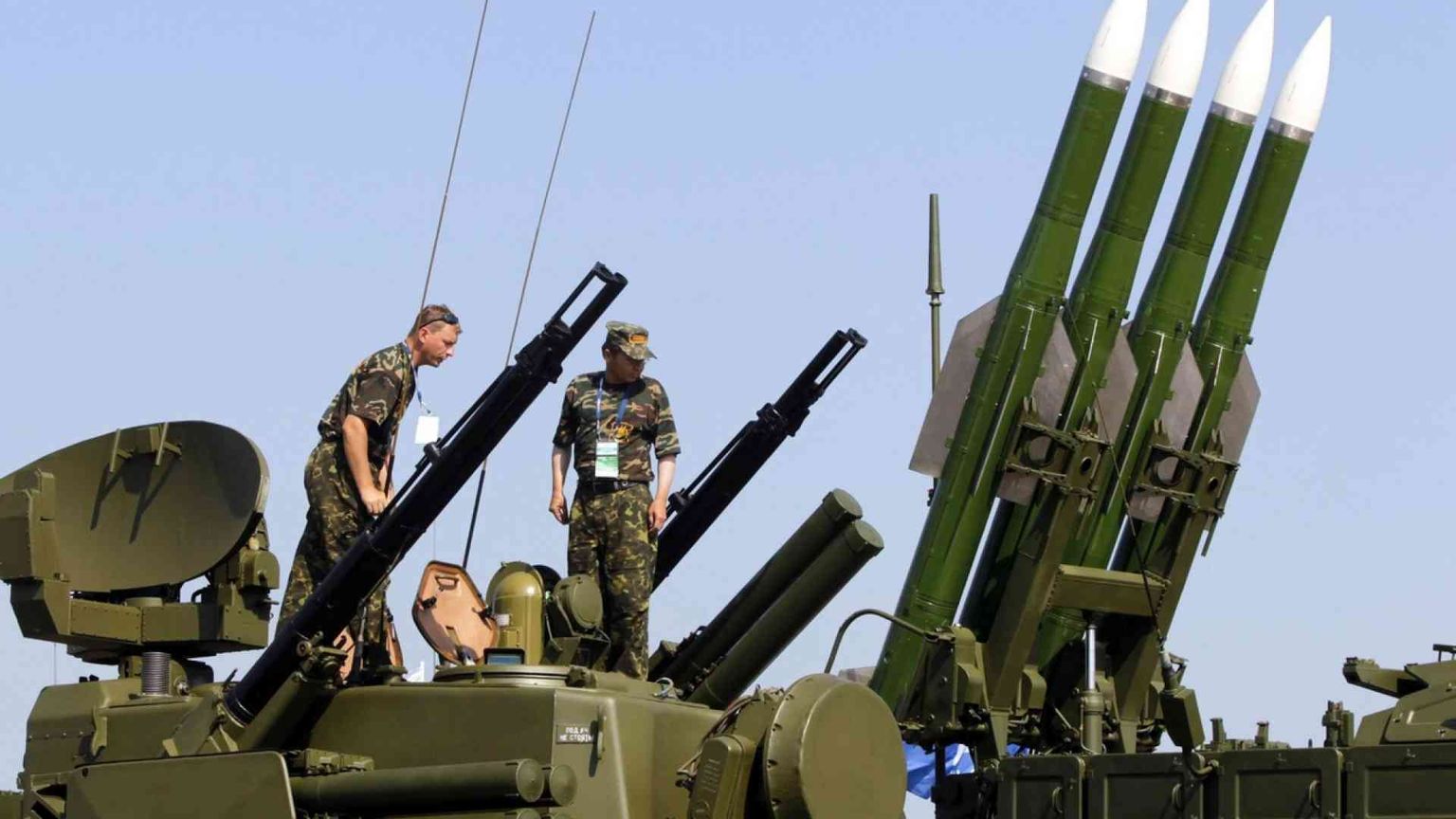 Così la spesa in armi limita lo sviluppo e la democrazia