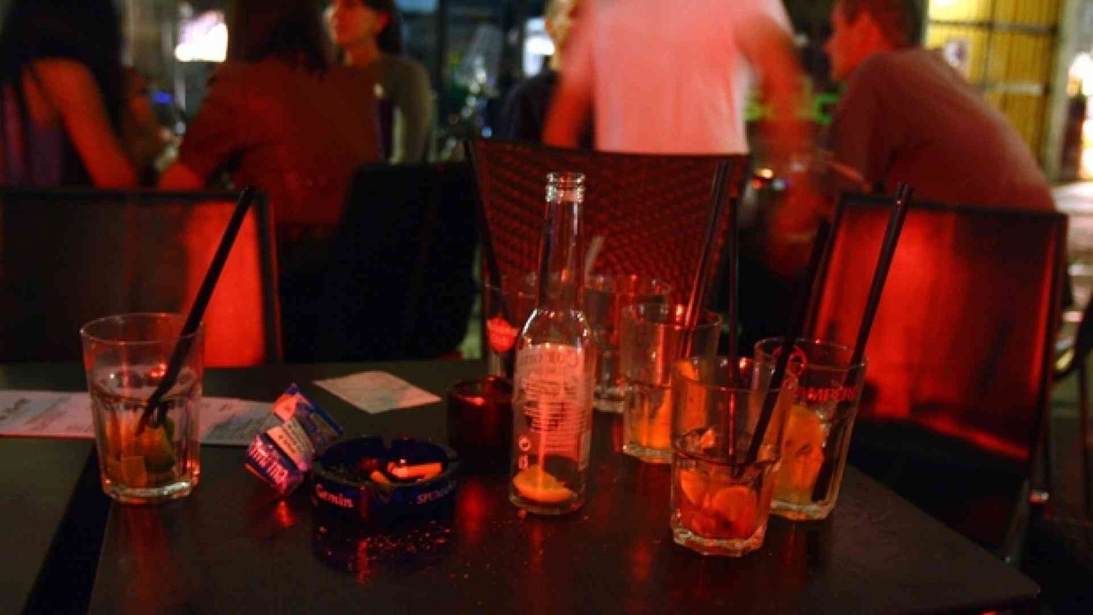 Vietato ai minori? Le regole ci sono, nessuno le rispetta