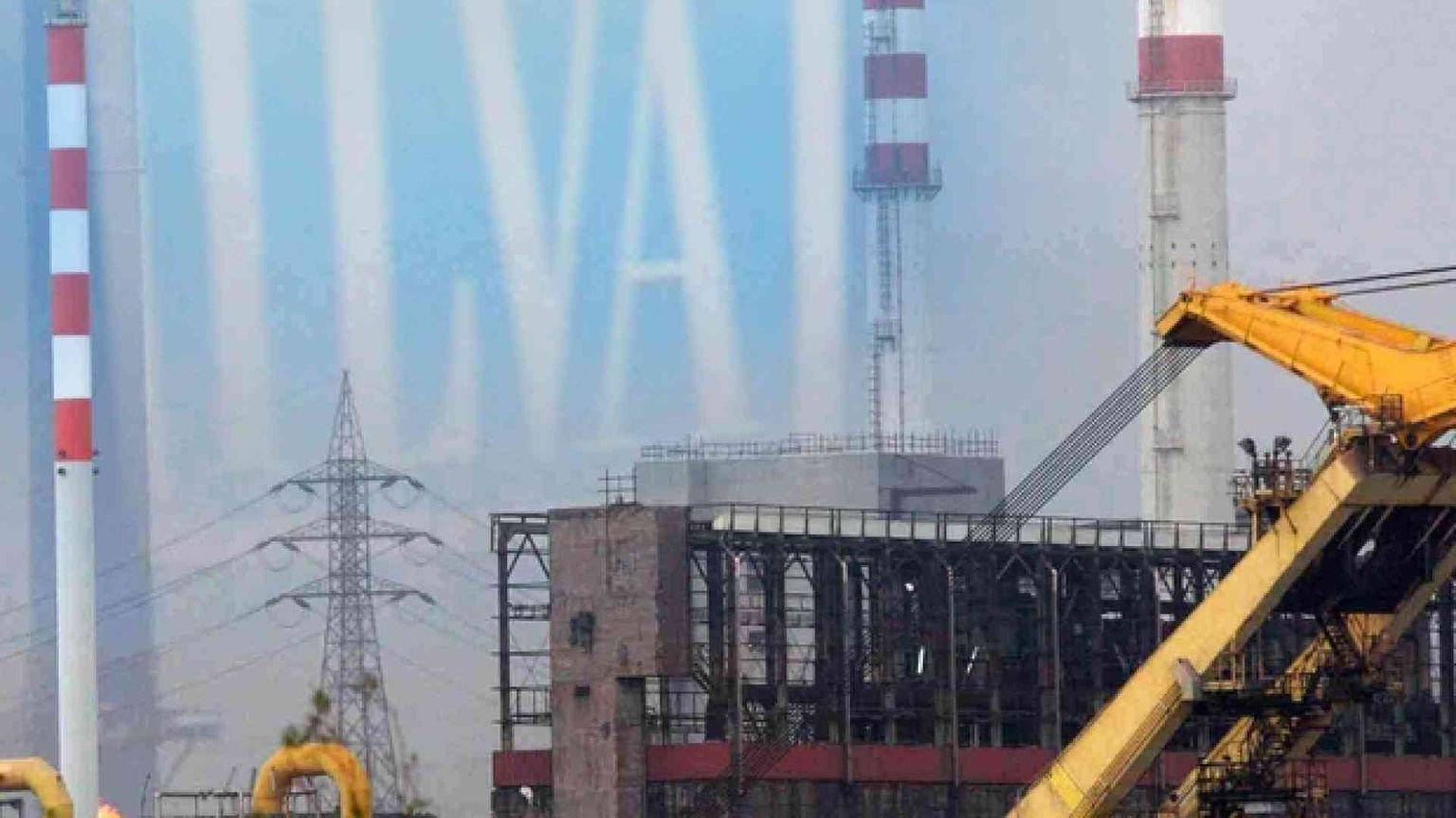 Di Maio riapre le trattative sull'Ilva: ambiente e lavoro, cosa c'è in gioco