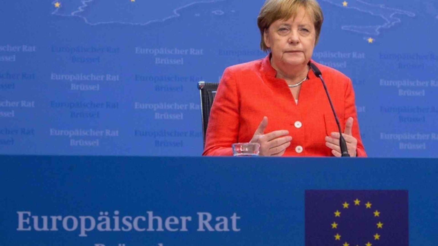 Merkel annuncia accordi bilaterali con 14 Paesi. Praga e Budapest smentiscono
