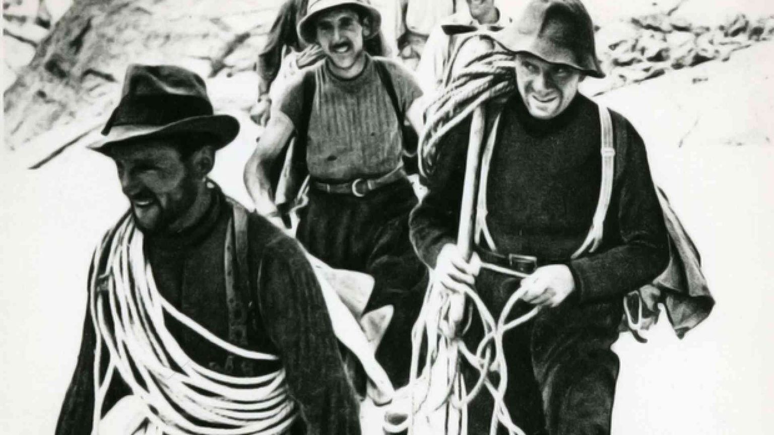 Harrer contro Cassin: la corsa alle cime e le bandiere dei regimi