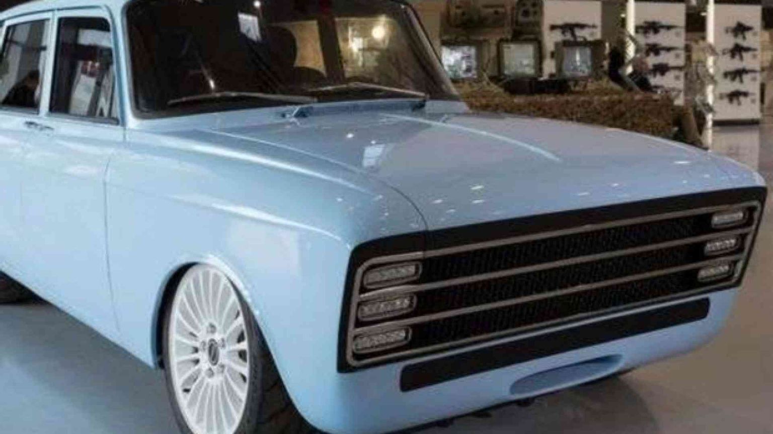 Un'automobile elettrica, l'ultimo colpo di Kalashnikov