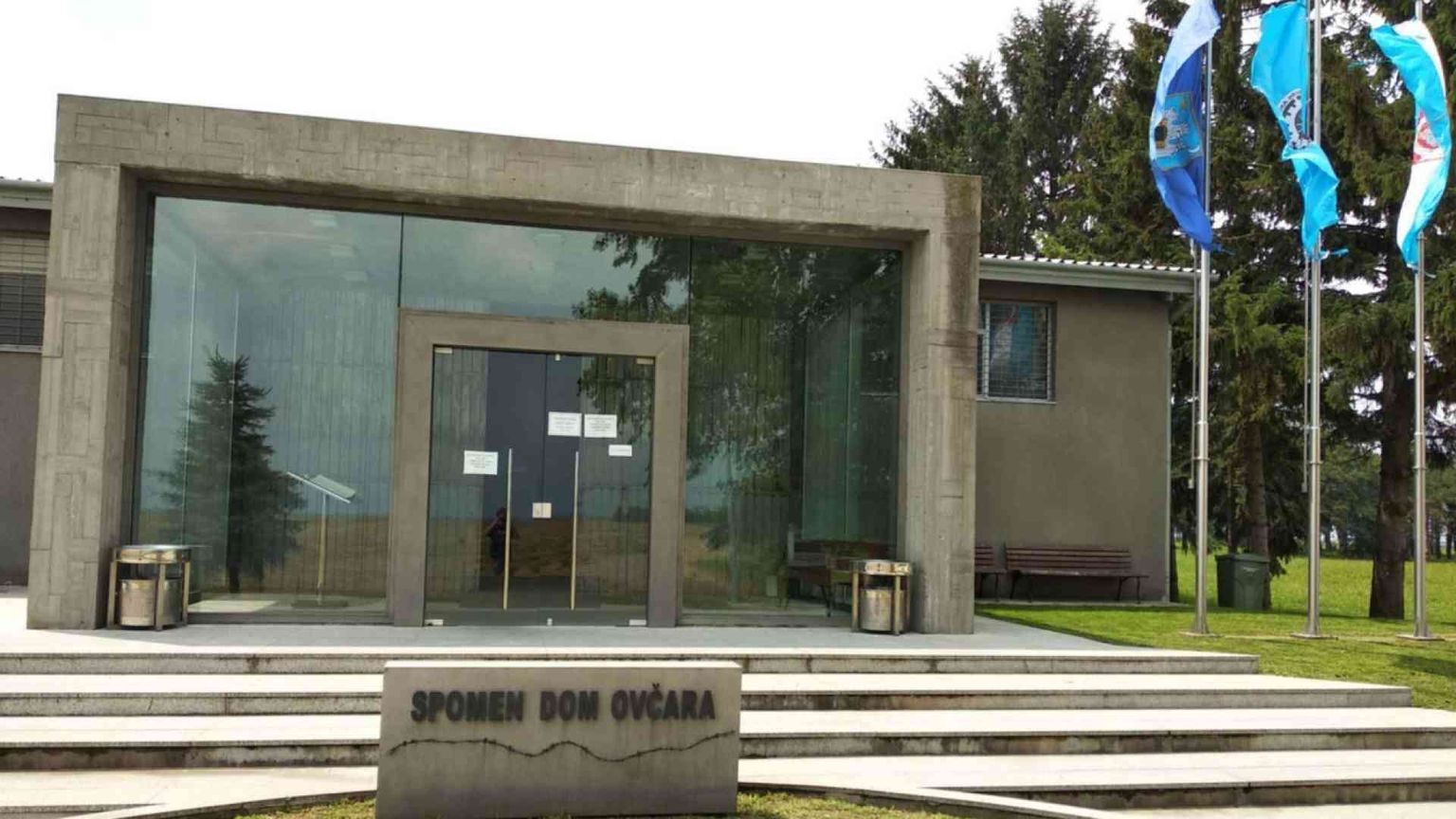 Il memorial di Vukovar, Danubio color rosso