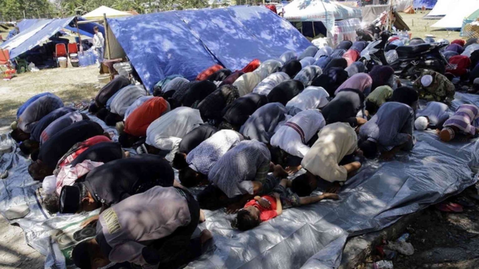 Oltre 1.500 le vittime dello tsunami, ancora «mille i dispersi»