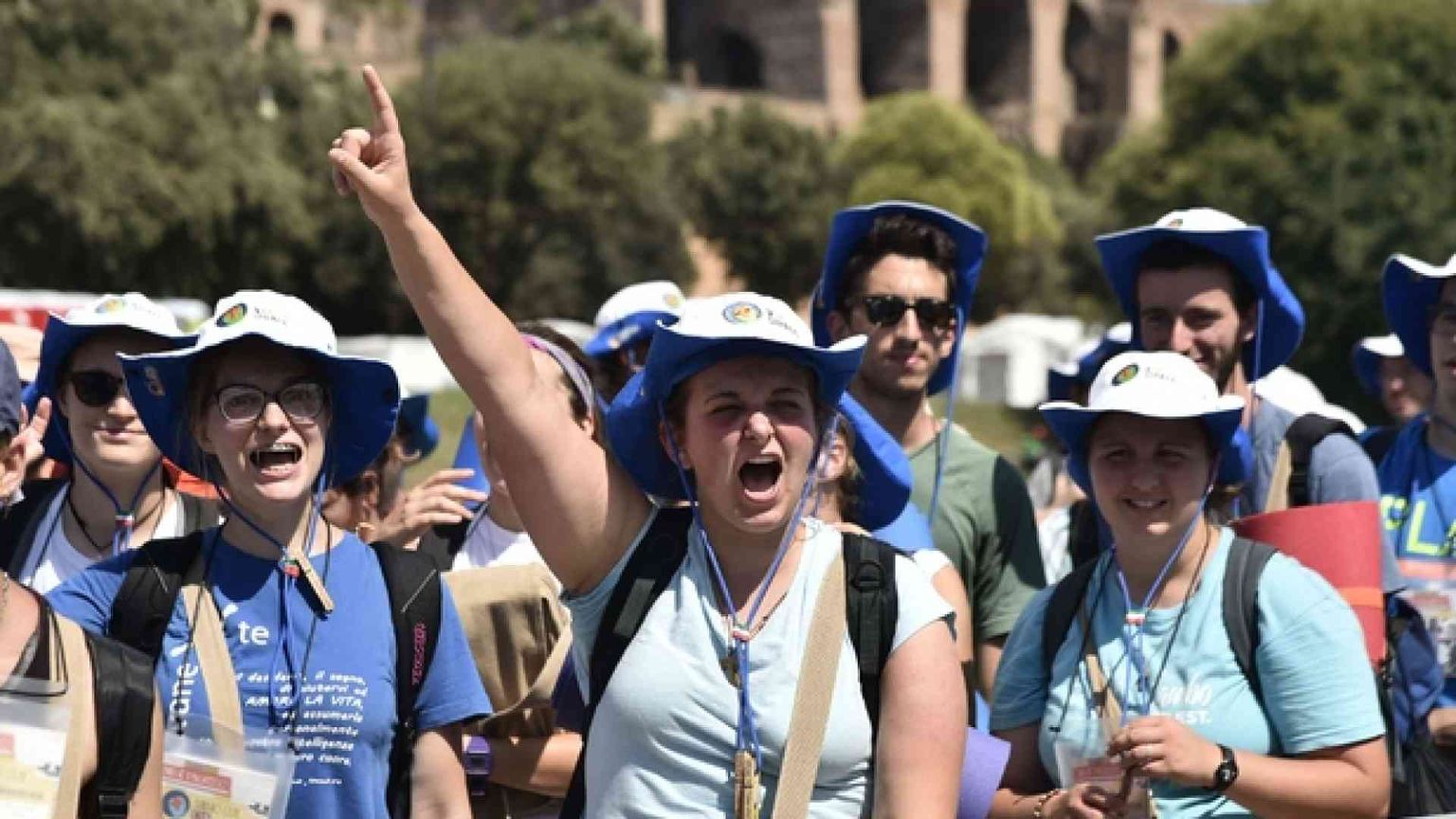 Guardiamo i giovani con gli occhi di Dio