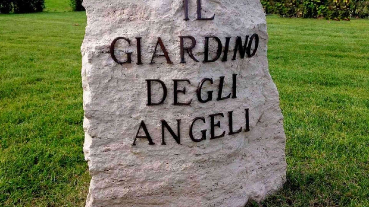 I «giardini degli angeli»: bimbi, non rifiuti