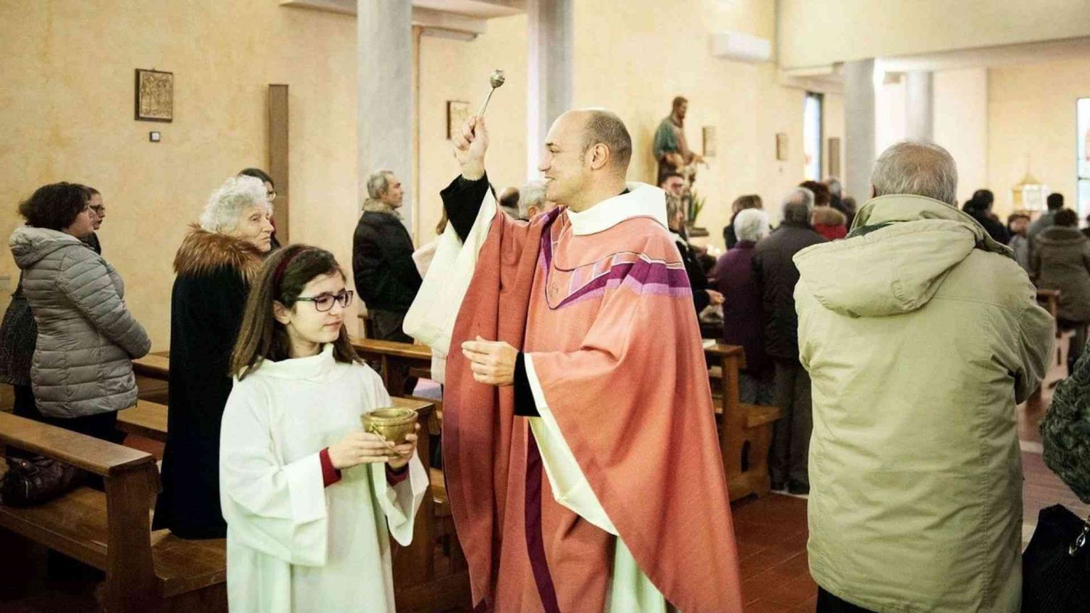 L'Offerta per stare vicino ai sacerdoti: ecco come contribuire