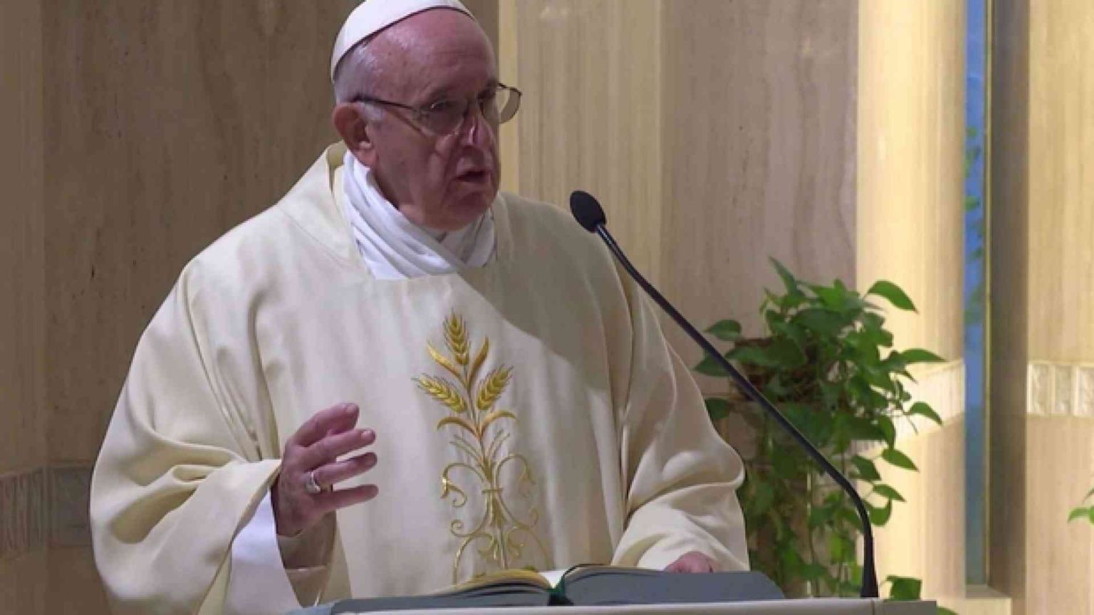 Papa: la generosità delle piccole cose allarga il cuore