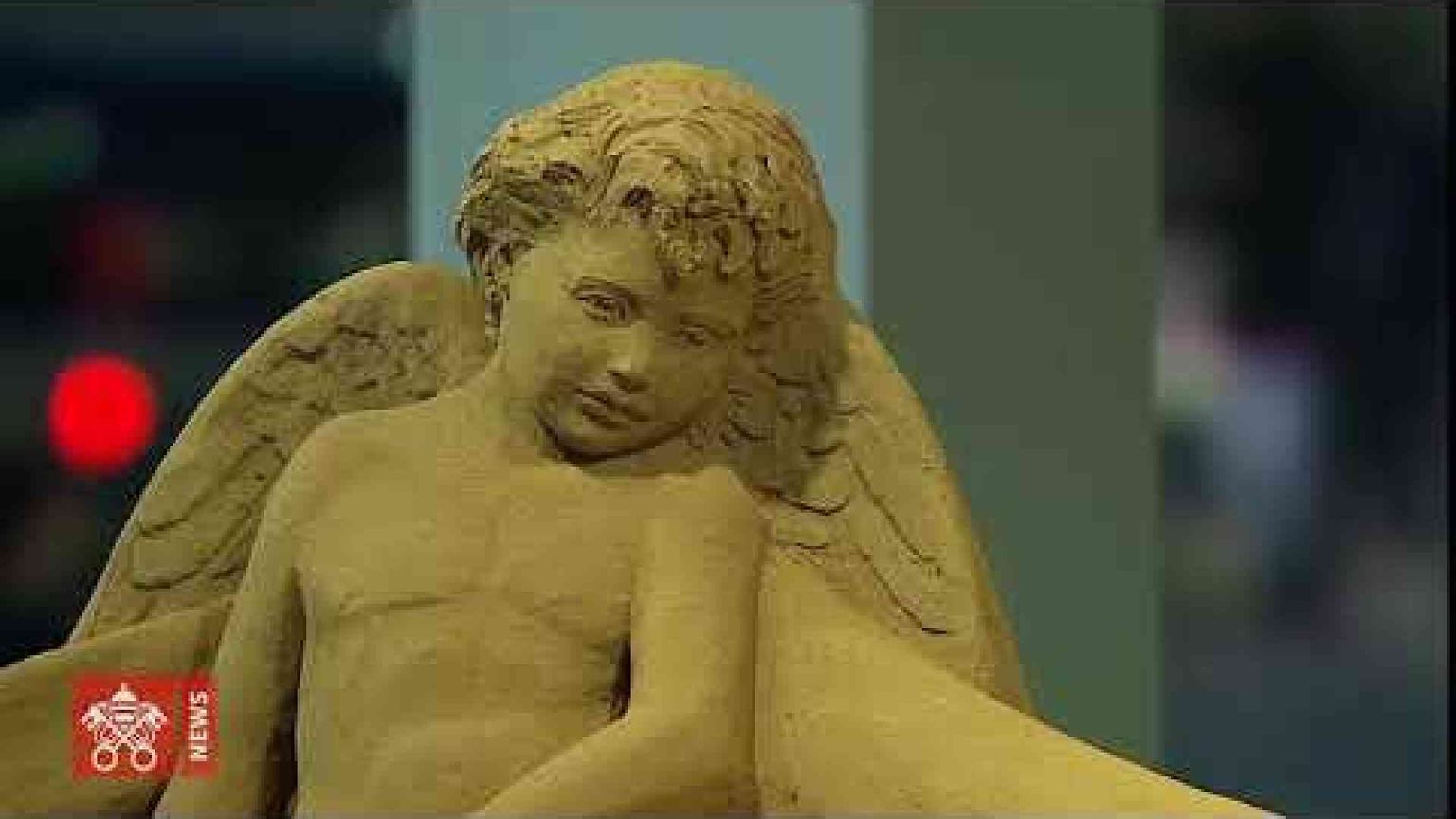 In Piazza San Pietro il presepe di sabbia che stupisce il mondo