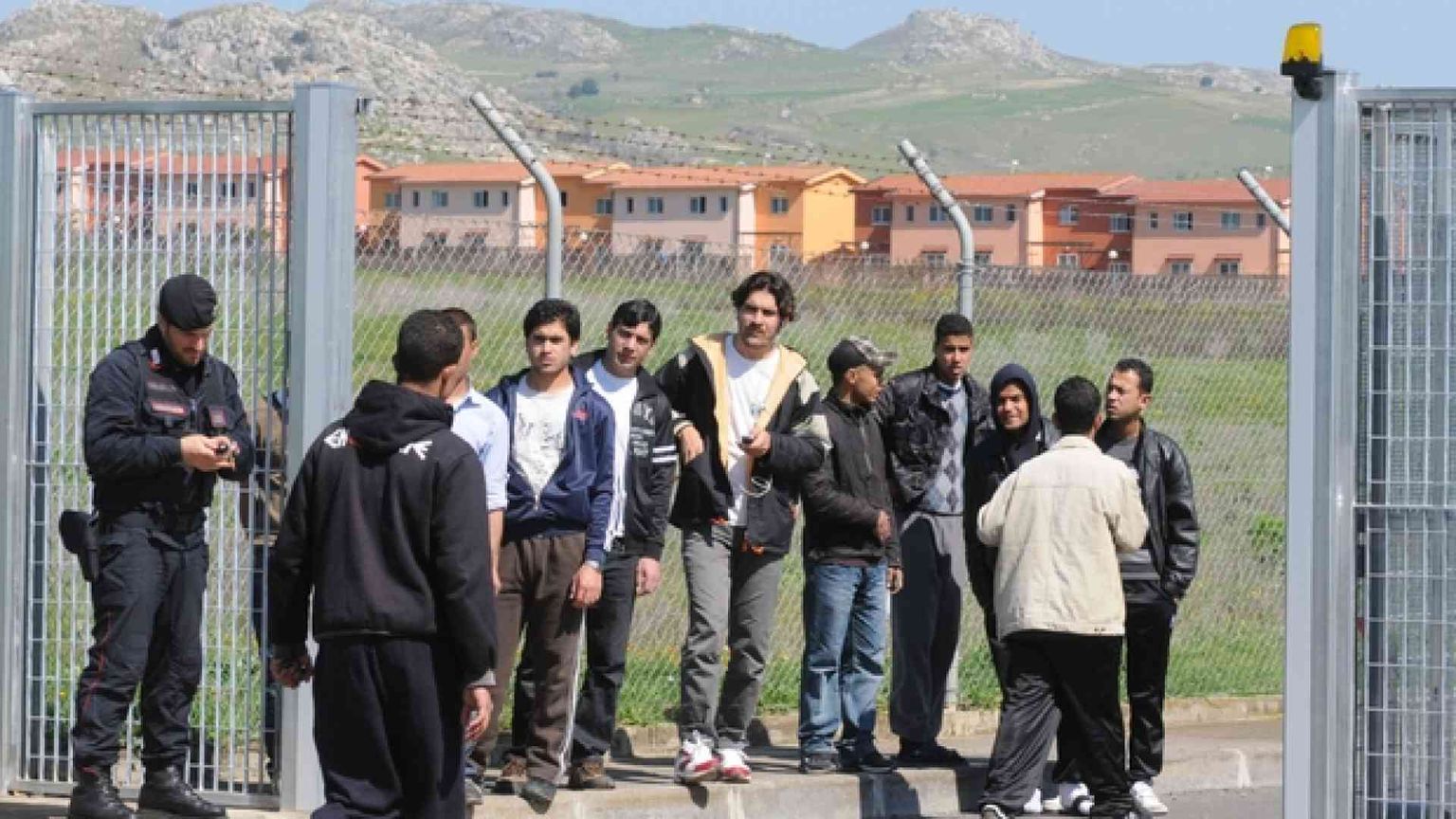 È caos accoglienza. Scoppia il caso Mineo