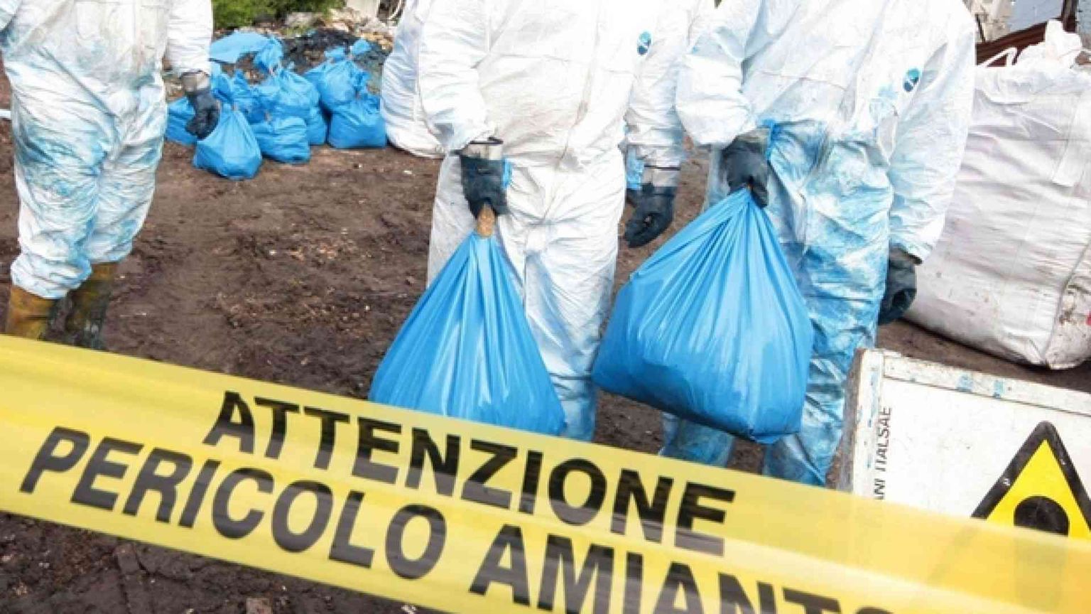 Amianto, si muore in silenzio. A Monfalcone resta un tabù