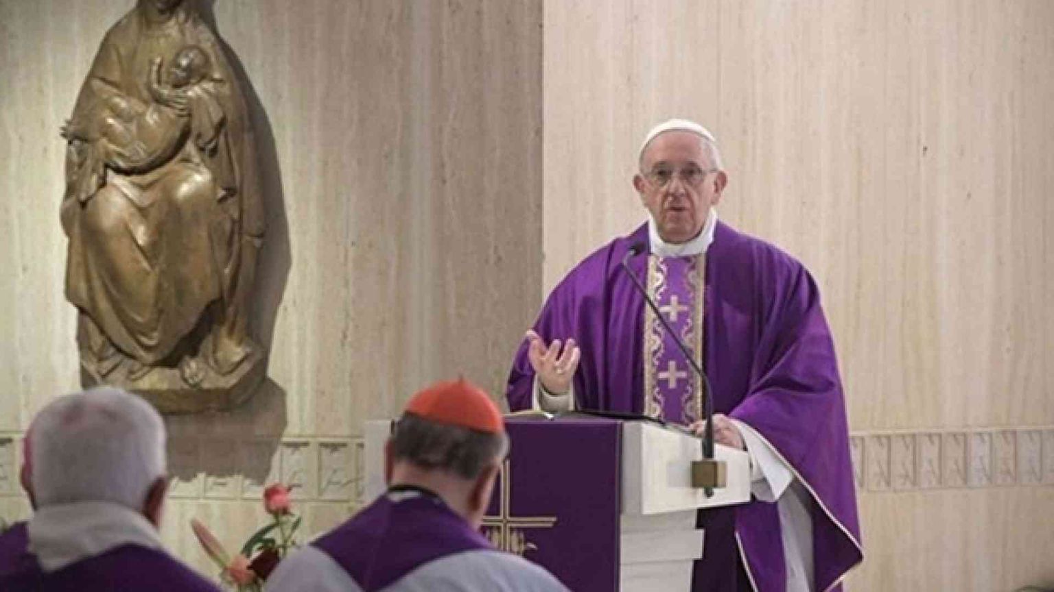 Papa: san Giuseppe è l’uomo dei sogni con i piedi per terra